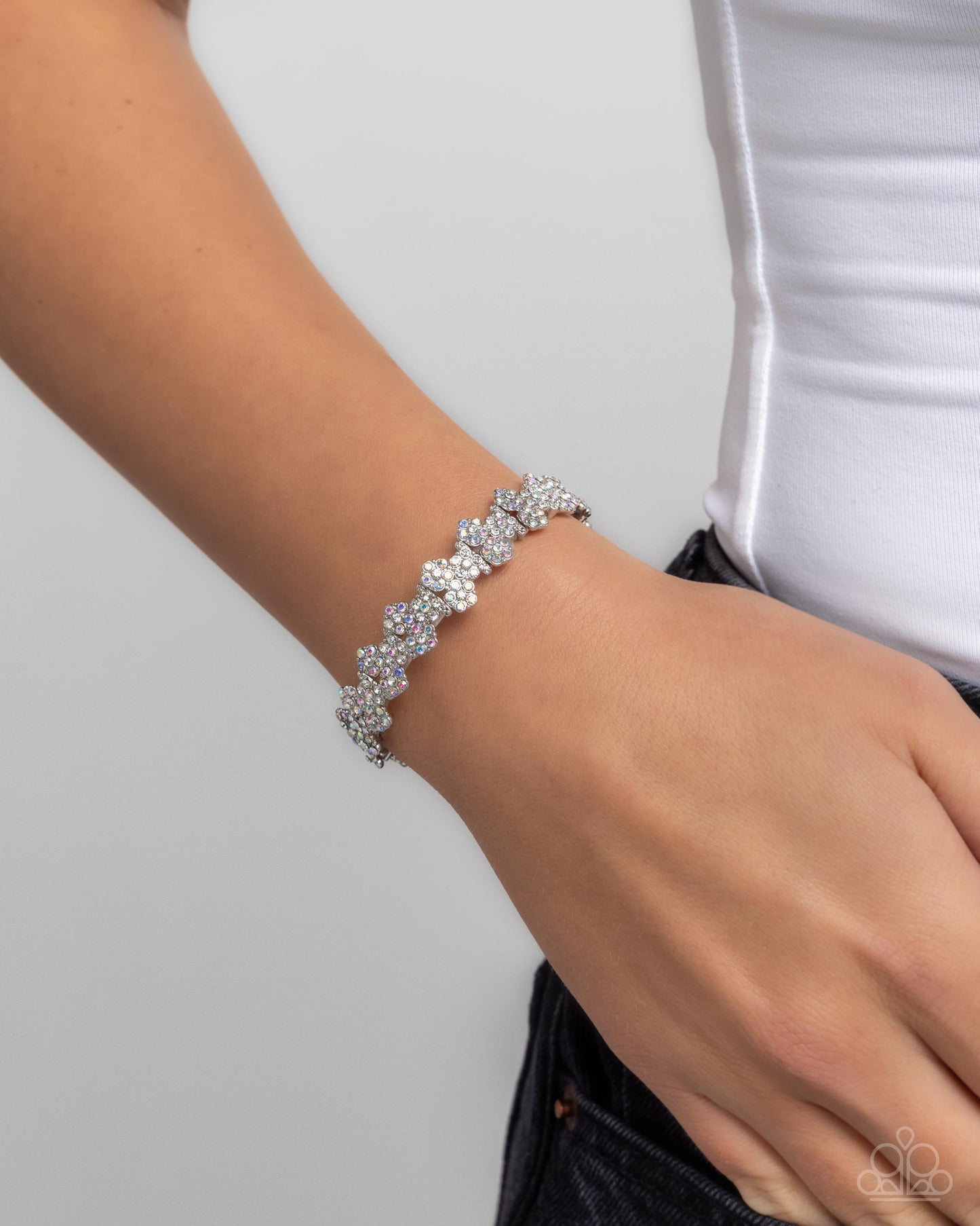 FLOWER Hungry - White Bracelet