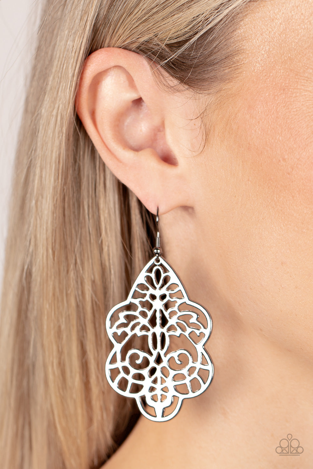 Festive Foliage - Silver Earring